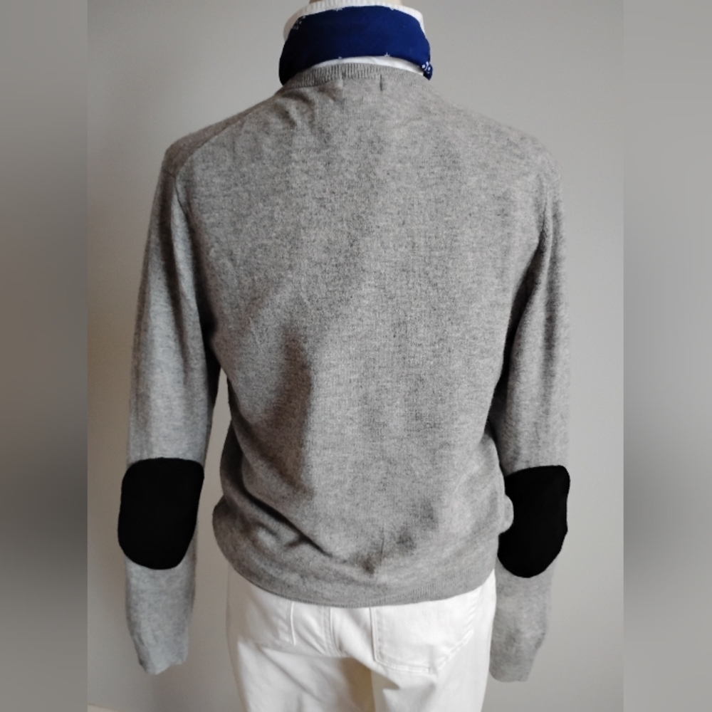 Uniqlo Cashmere Crewneck Sweater Classic Gray Preppy Cozy Unisex Size Medium - Picture 7 of 12